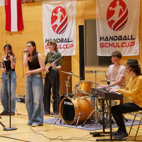 Band am Eröffnungstag des BRG Telfs