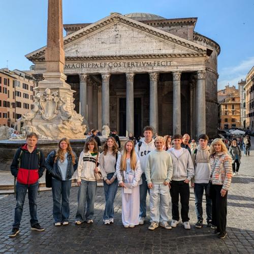 Gruppenfoto mit Pantheon