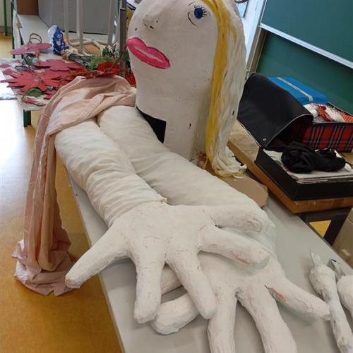 Kreativ Tage , Open Studio Schülerinnen 5b Klasse  