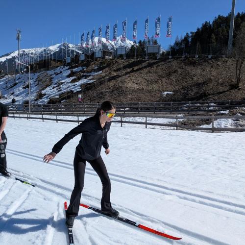 Lisa  im Skatingschritt