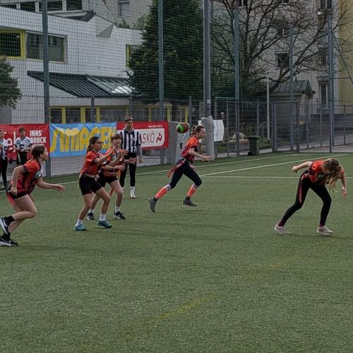 Angriff der 2. Klasse Mädels