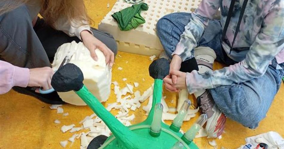 Kreativ Tage , Open Studio Schülerinnen 5b Klasse  