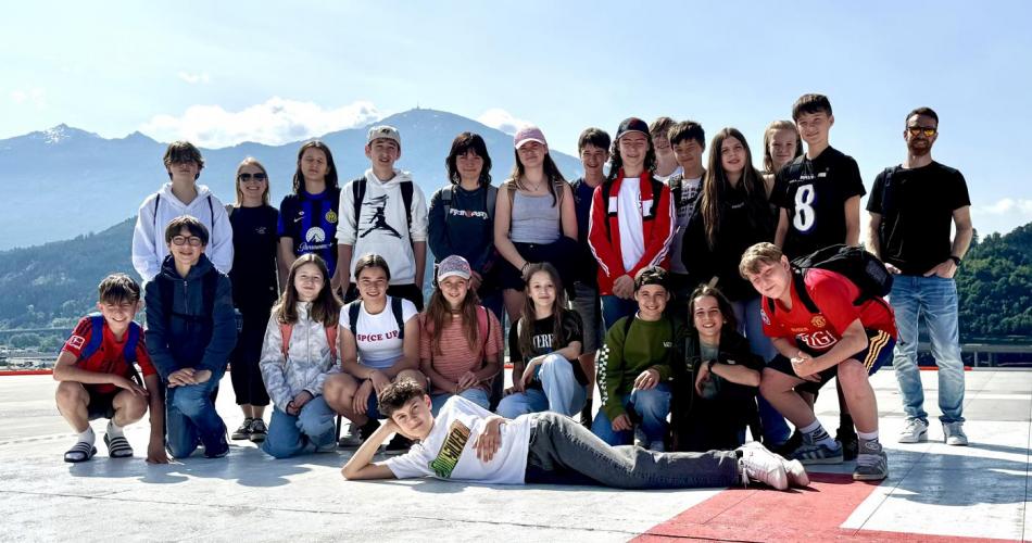 3c Klasse Tirol Kliniken Hubschrauberlandeplatz